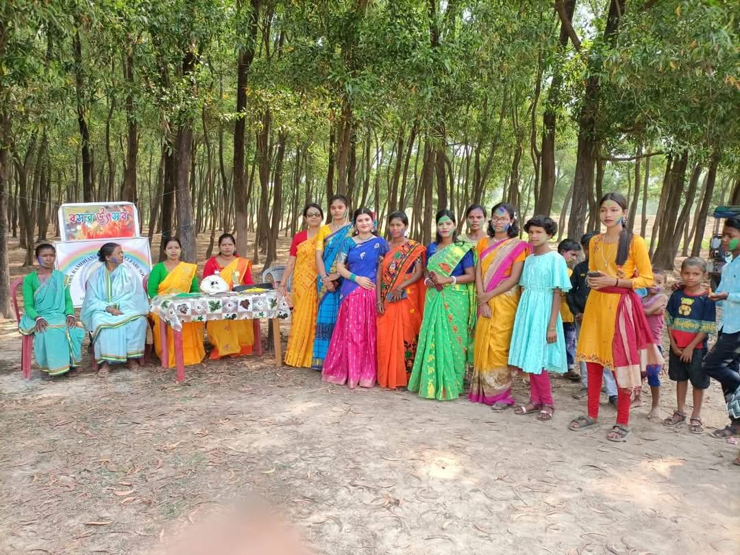 আদিবাসীদের জন্য আয়োজিত হলো বসন্তোৎসব