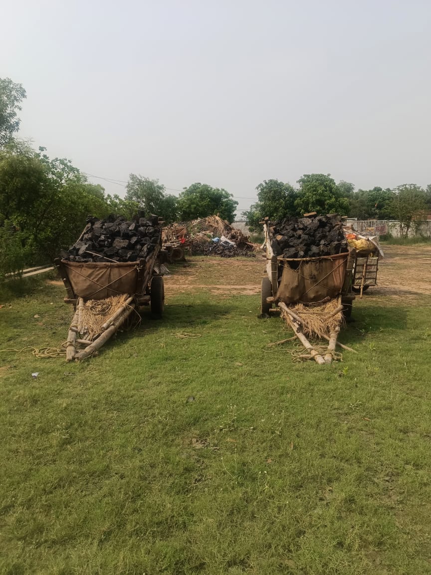 কাঁকরতলা থানা পুলিশের দিনভর বিশেষ অভিযানে অবৈধ কয়লা,মদ ও জুয়া সালে হানা দিয়ে বমাল সহ ধৃত ৪ জন