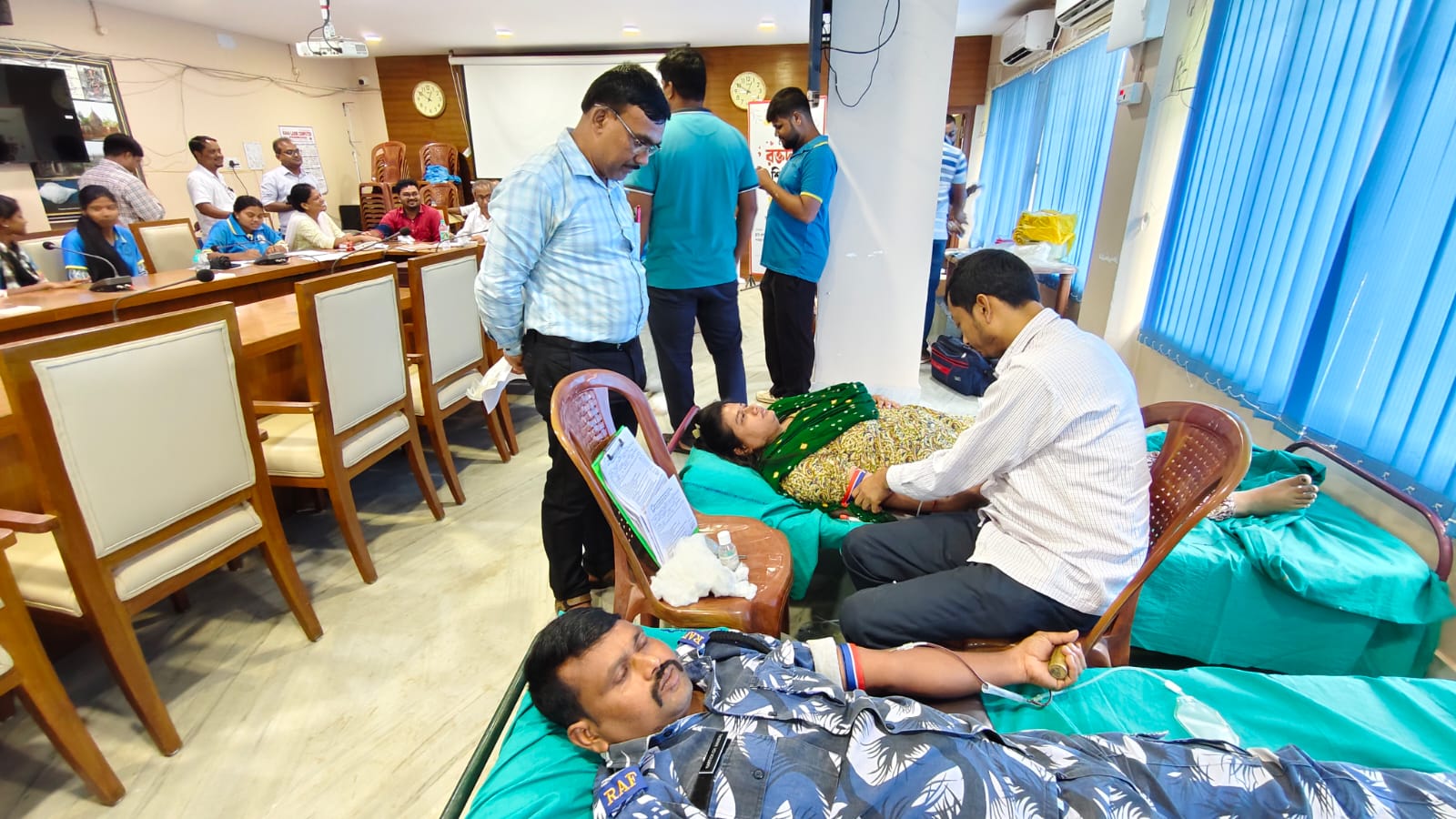 খাতড়া মহকুমা শাসকের উদ্যোগে স্বেচ্ছায় রক্তদান শিবির।