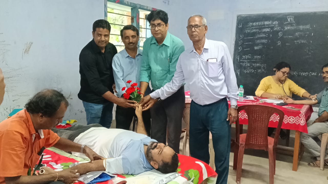 কন্যাশ্রী দিবস উপলক্ষে রক্তদান শিবির ও অনুষ্ঠান ইন্দ্পুরে