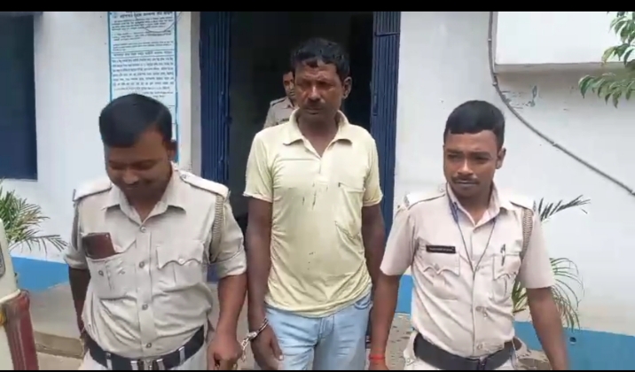 ১৪ লিটার অবৈধ মদ সহ ধৃত-১ কাঁকড়তলায়