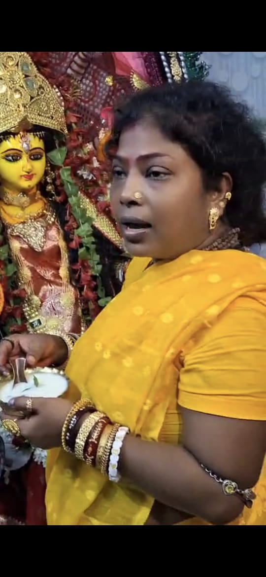 মনসা দেবীর পুজোয় ভক্তিতেই মুক্তি