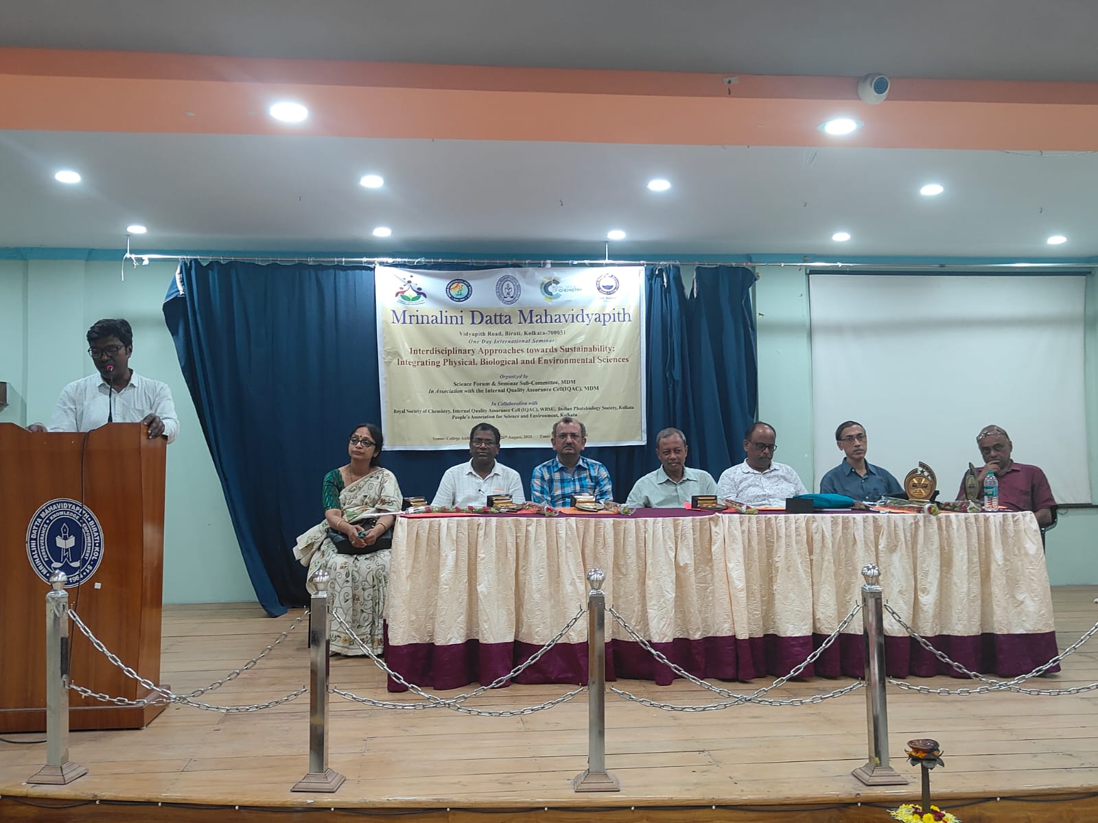 টেঁকসই উন্নয়নের লক্ষ্যে বিজ্ঞান শাখার মহাজোট