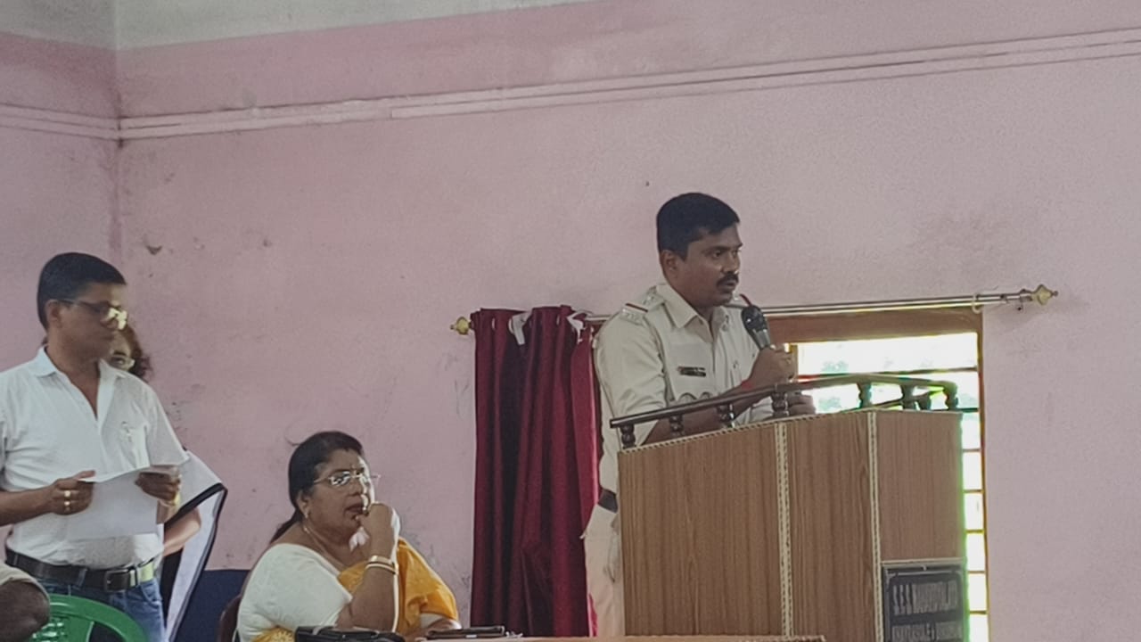 র‍্যাগিং এর বিরুদ্ধে সচেতনতা মূলক শিবির খয়রাসোল কলেজে