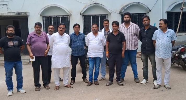 দুবরাজপুর পৌরসভার ৫০ বছর পূর্তি উৎসবকে ঘিরে তৃনমূল কাউন্সিলরদের গোষ্ঠীদ্বন্দ্ব, অনুষ্ঠান বয়কটের ডাক