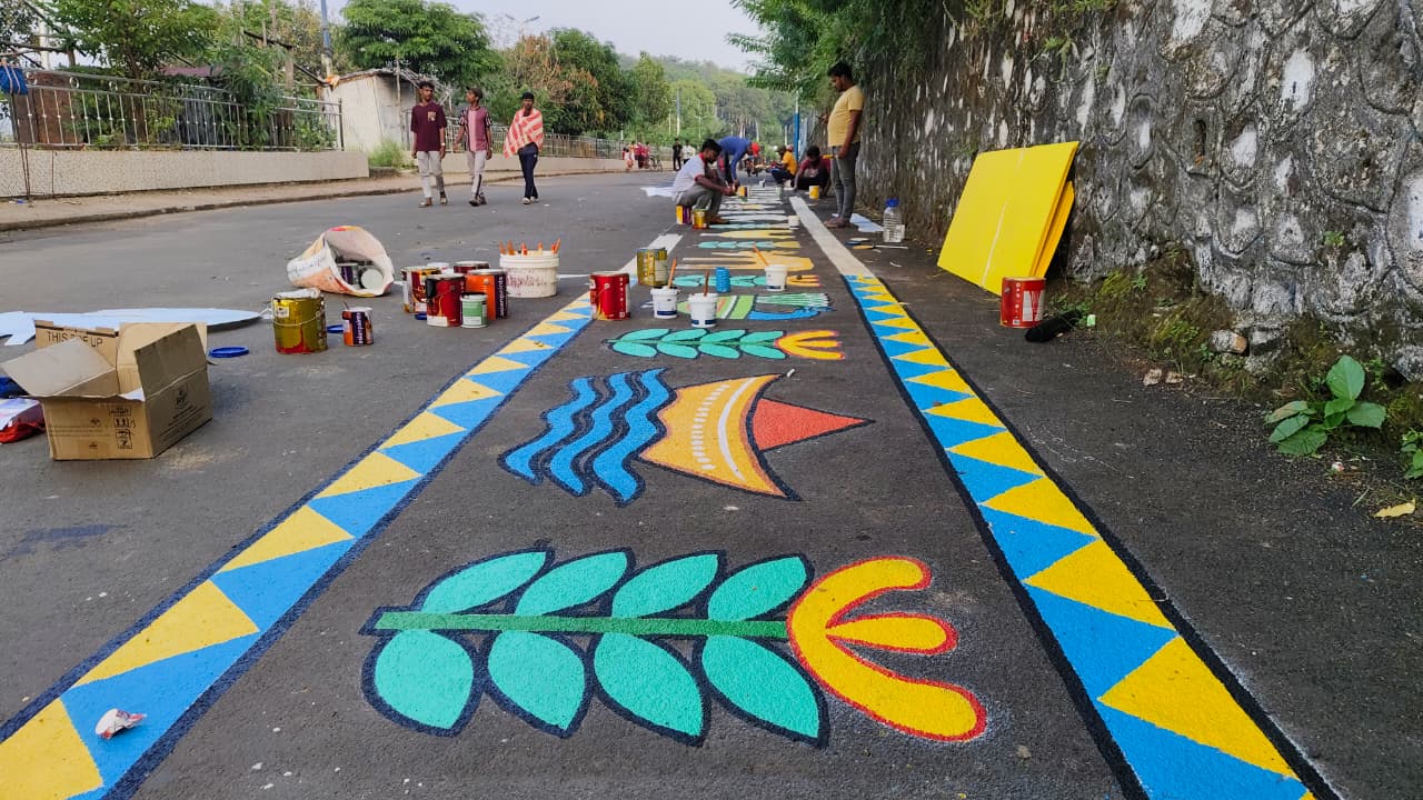 পর্যটকদের মন জয় করতে নতুনভাবে সেজে উঠছে মুকুটমণিপুর পর্যটন কেন্দ্র।