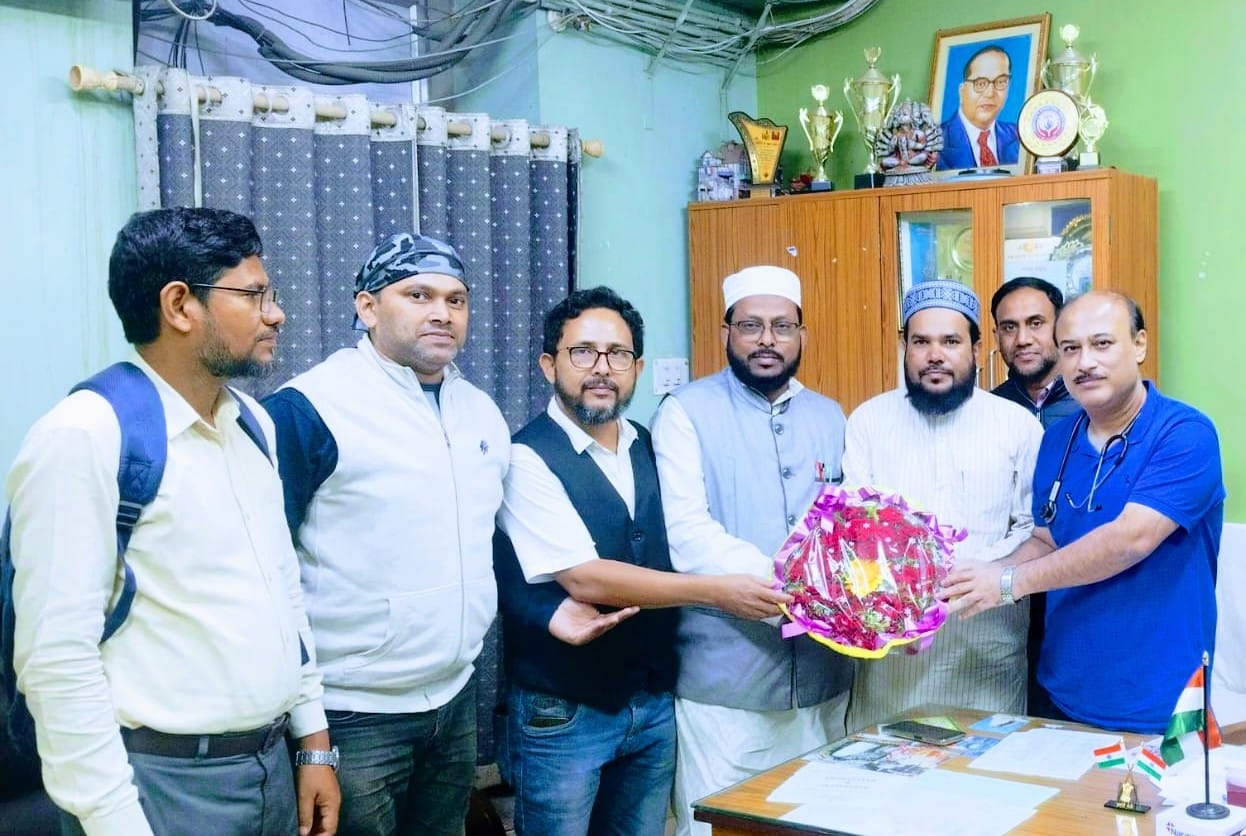 বারাসাত হাসপাতালে সুপার ডঃ সুব্রত মণ্ডলের সঙ্গে বেঙ্গল মাইনরিটি ফোরামের শুভেচ্ছা বিনিময় ও স্বাস্থ্য সচেতনতা নিয়ে বৈঠক