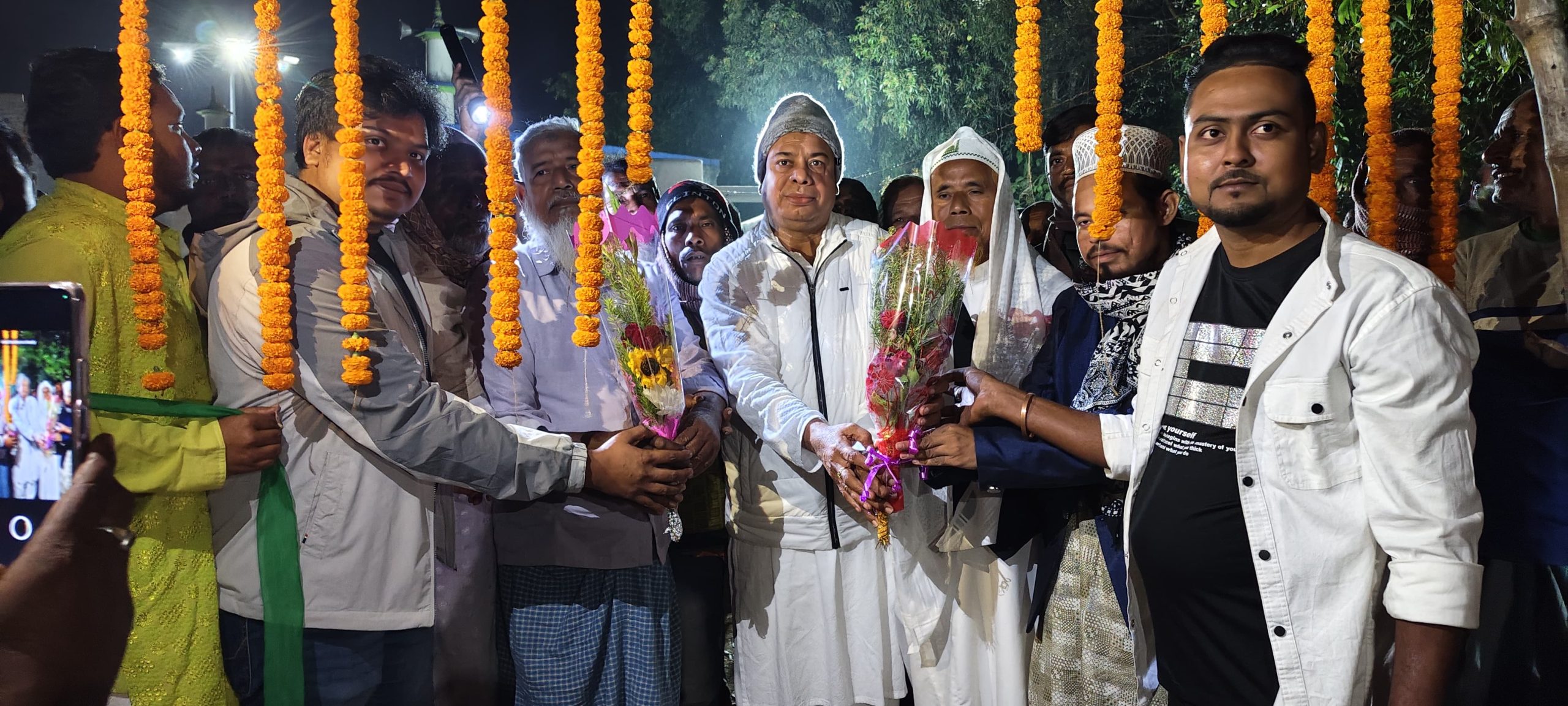 গেরাই গ্রামে শুরু হল ‘একতারা’ হাট — প্রতি শুক্রবার বসবে ফুটবল মাঠে এই হাট।