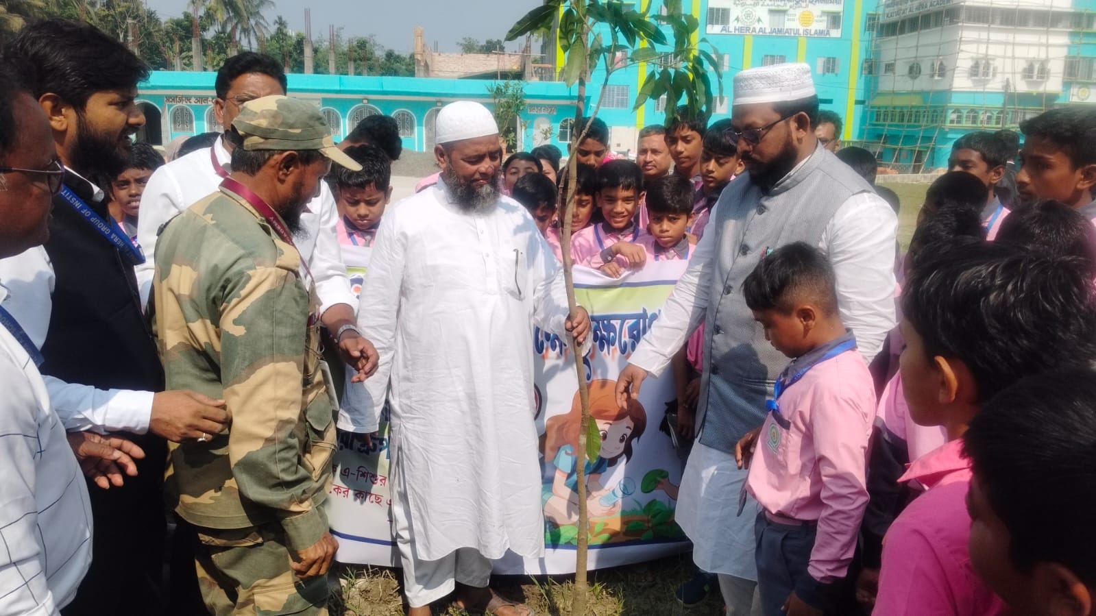 কাটিয়াহাট আল হেরা মিশনে শিশু দিবস ও বৃক্ষরোপণ