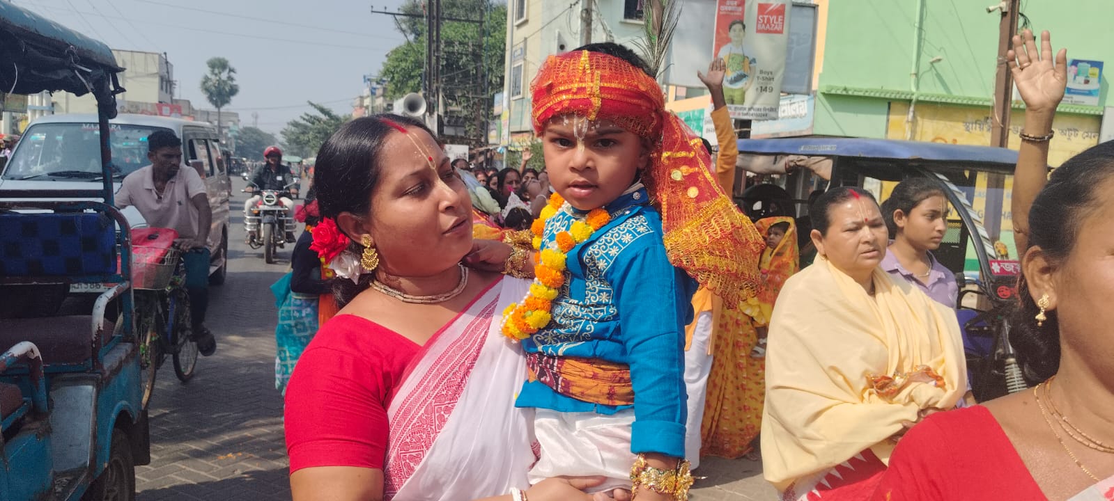 গুসকারায় ধর্মীয় শোভাযাত্রা