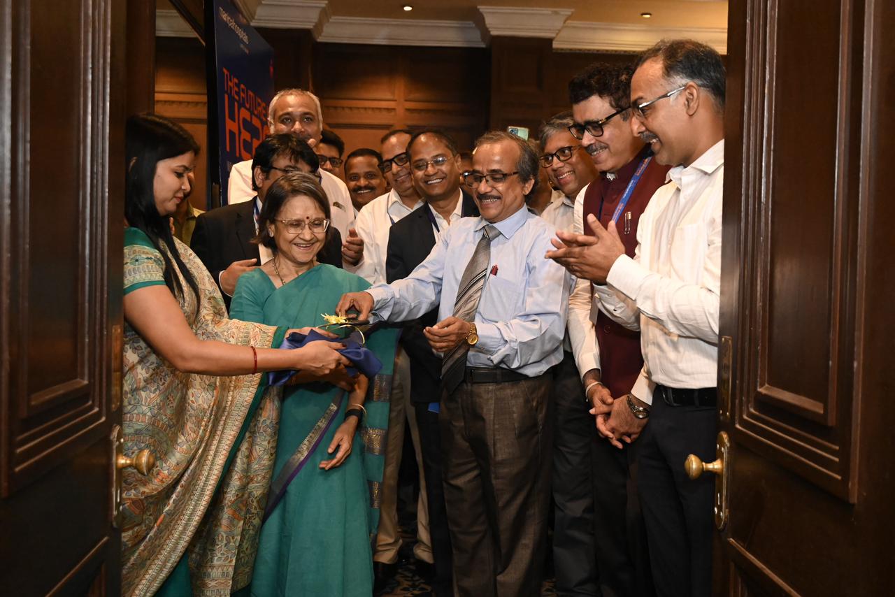 মণিপাল হসপিটালস কলকাতায় রোবোটিক সিমুলেশন ওয়ার্কশপ