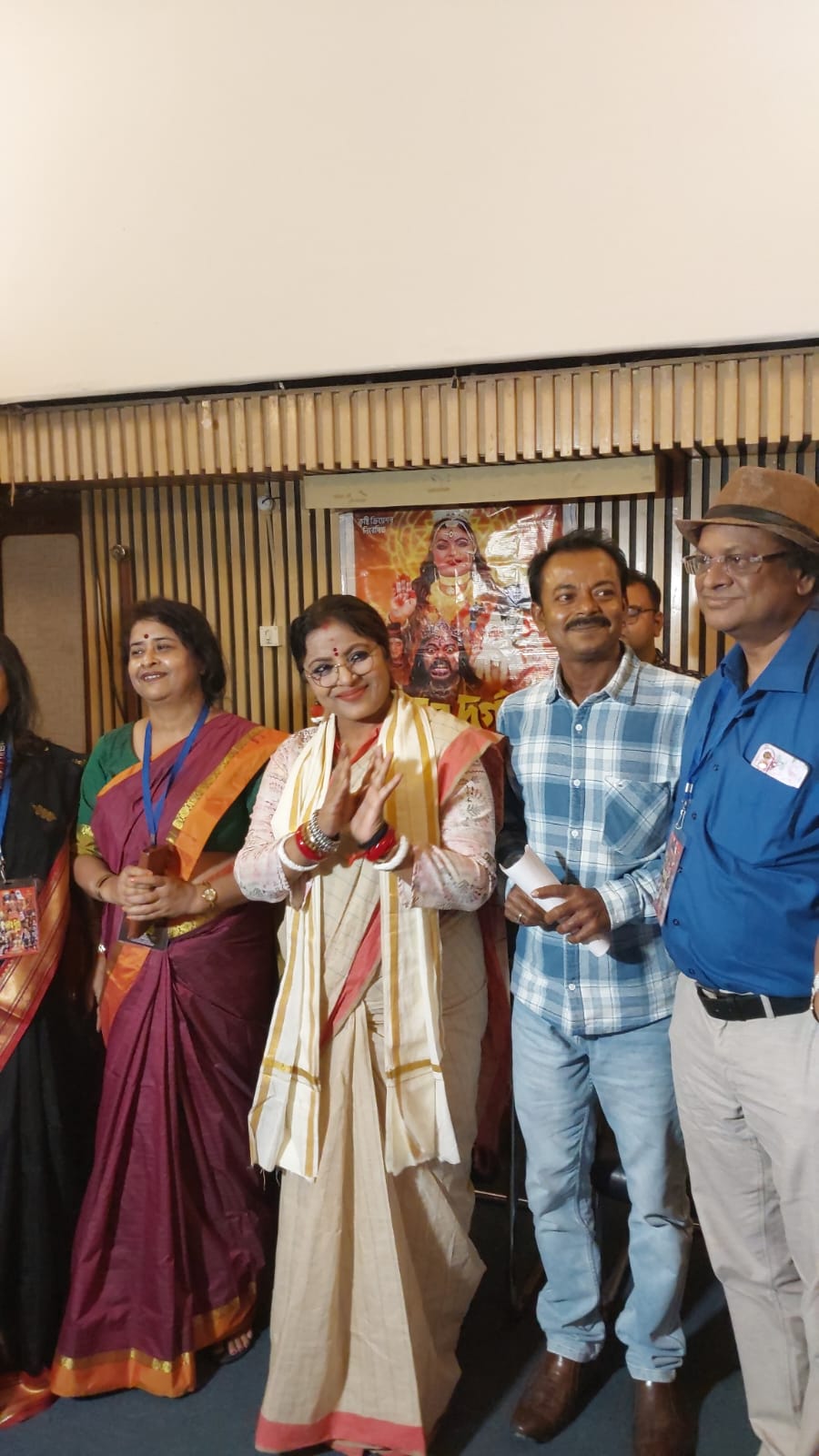নন্দনে কৃষ্টি ক্রিয়েশান নিবেদিত ও পাপিয়া অধিকারী অভিনীত নবদুর্গার বিশেষ প্রদর্শনী হয়ে গেলো মহা সমারোহে