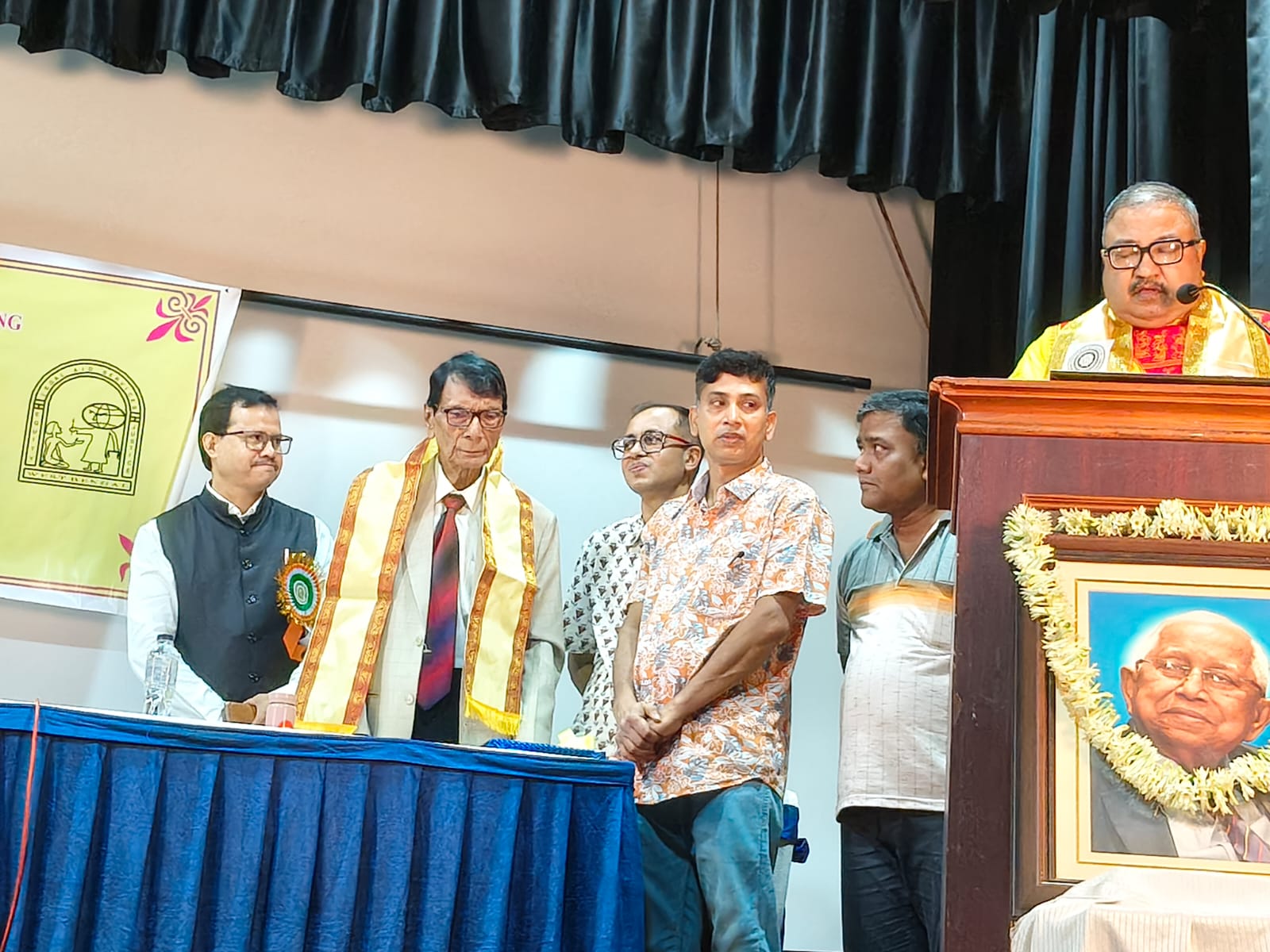 কুমুদ সাহিত্য মেলা ও আদালত, বিচারপতি বড়ুয়া কে সংবর্ধনা প্রদান 