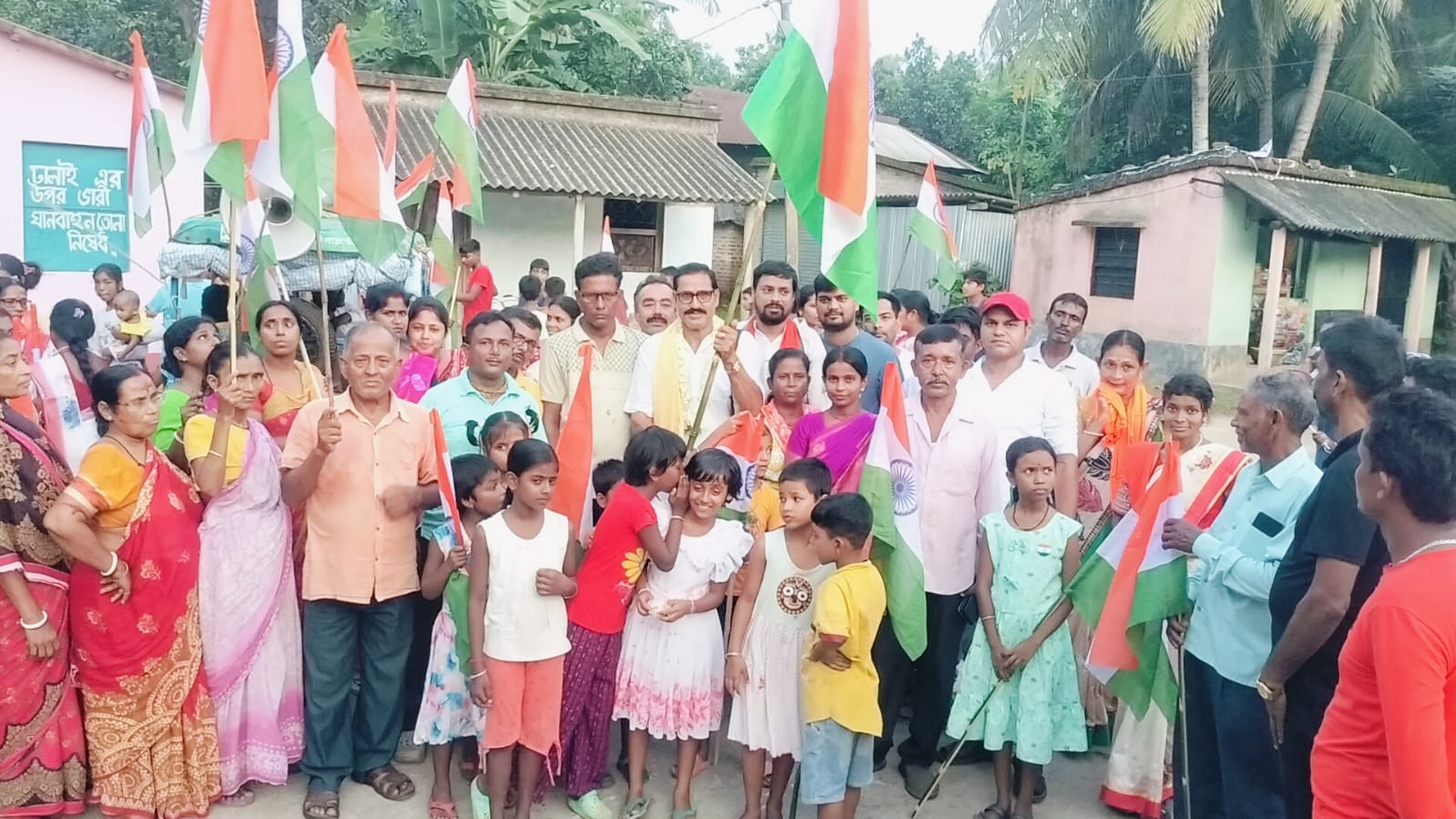 ওরগ্রামের নবাবনগরে তেরঙ্গা যাত্রা