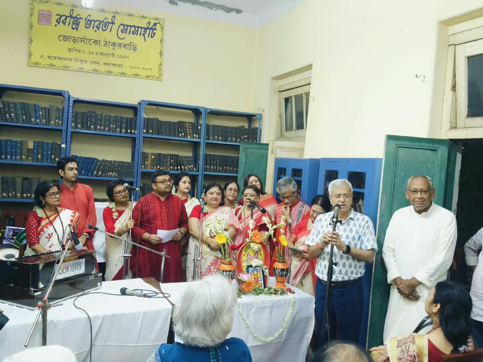 মহালয়ার প্রাক্কালে আগমনির আলোয় বিকশিত ‘রবীন্দ্রভারতী সোসাইটি’
