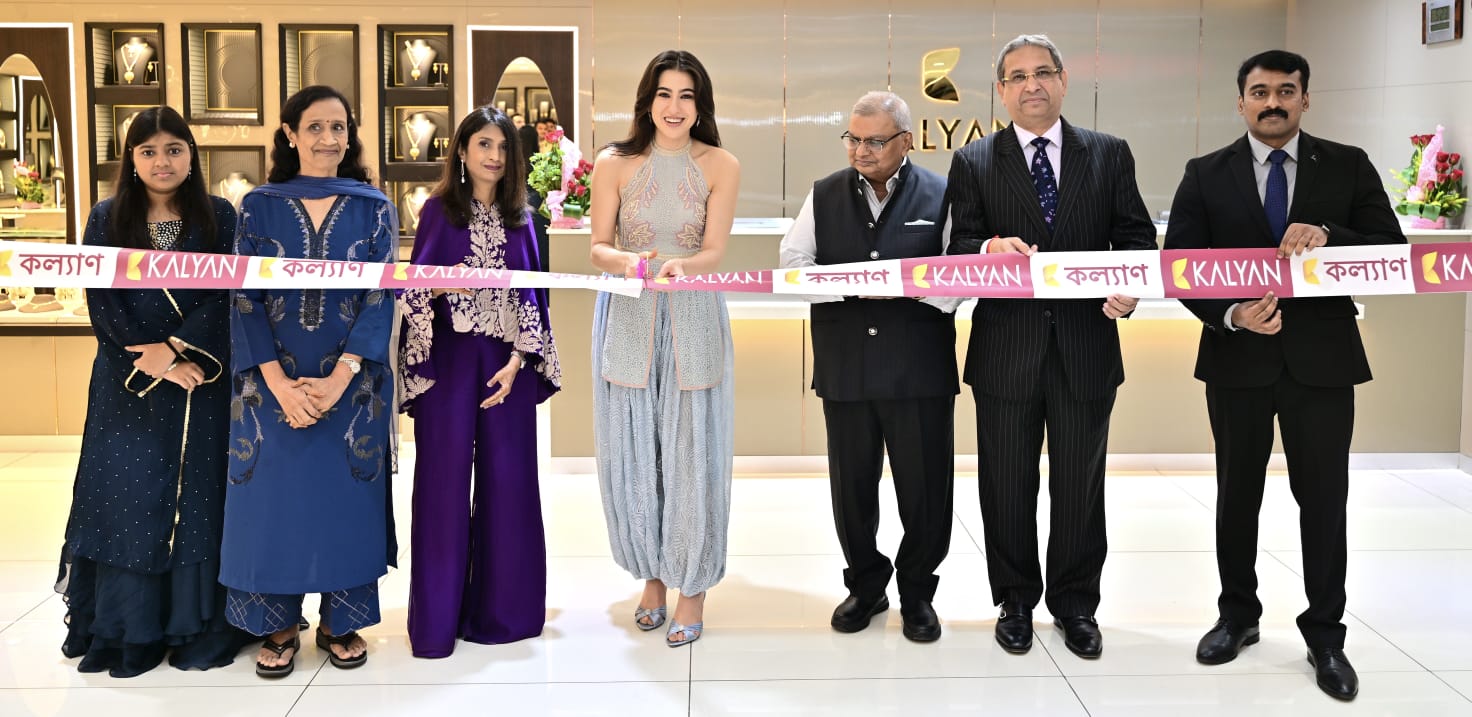 Bollywood Actress Ms. Sara Ali Khan Inaugurates Kalyan Jewellers New Showroom in Kankurgachi, Kolkata